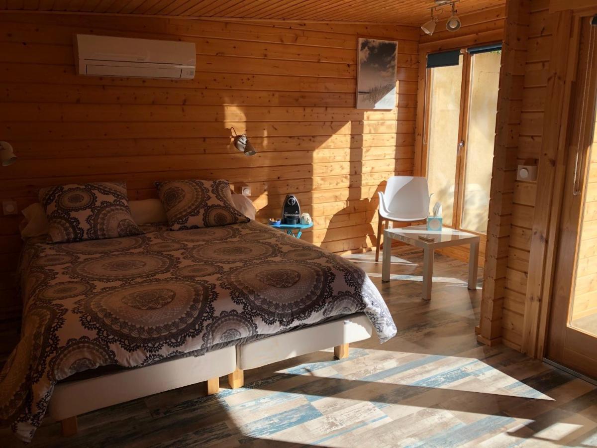 Chalet De La Source Rognac Bagian luar foto